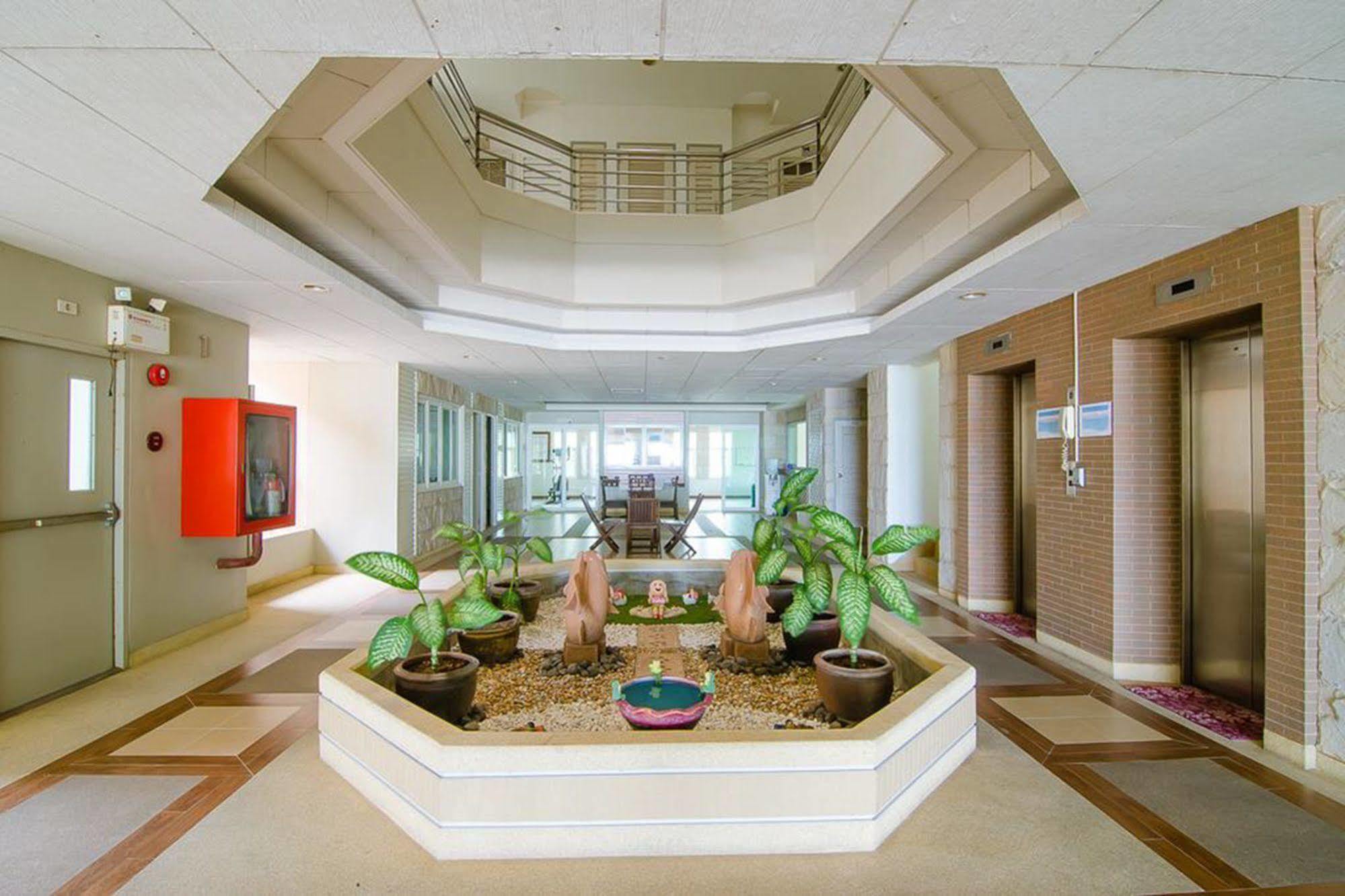 צ'ה אם Baan Hansa Service Apartment מראה חיצוני תמונה
